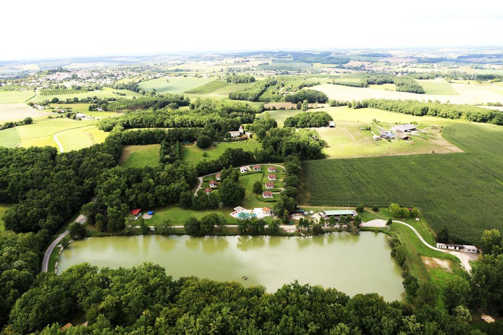 Lac De Cancon Luaran gambar